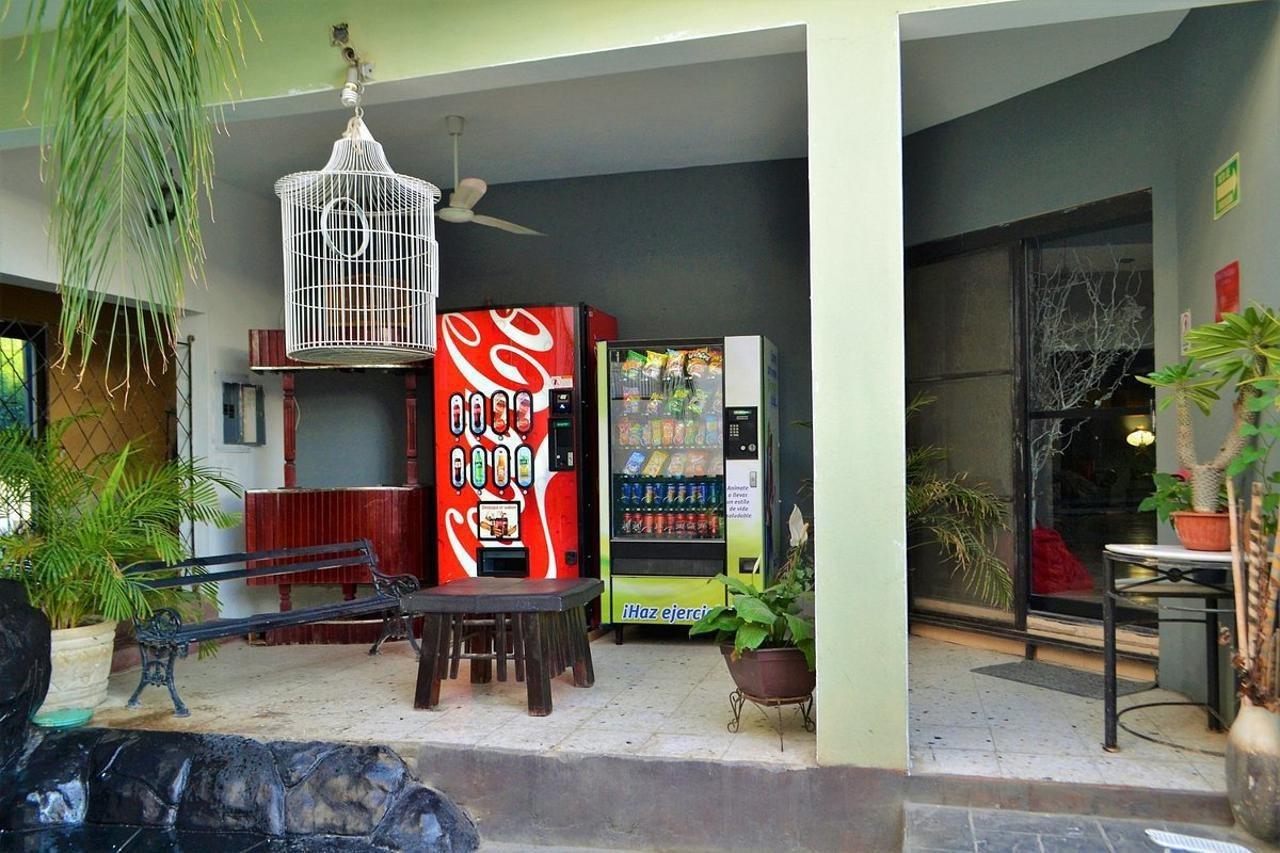 Hotel Laguna Inn Torreon Exterior photo